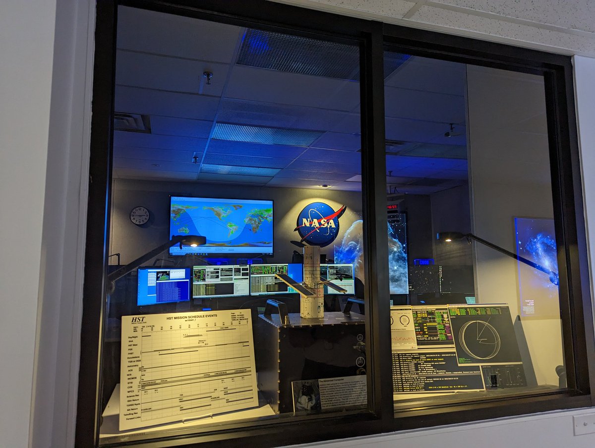 SpaceIsMyColor's tweet image. It&apos;s my 2nd week as an intern at @NASAGoddard thanks to the @owensfellowship and I have been having a blast learning all about the sci comm and design projects I will get to be a part of this summer! I even got to see Hubble&apos;s operations control room! 🤩🛰️🌌 #NASAIntern #NASASTEM