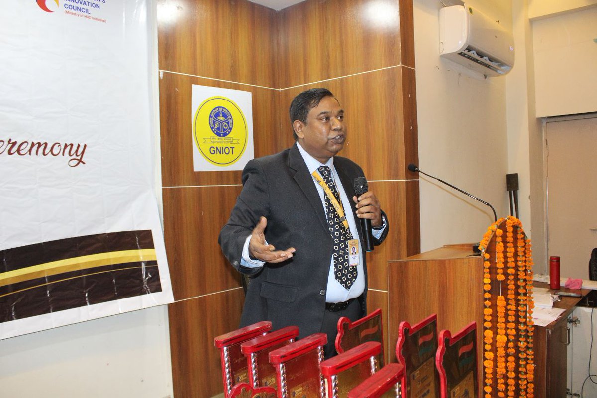 GNIOTCollege's tweet photo. The CSDC Department is very proud to announce the successful completion of today's event "Seminar on Innovation on Employability and Accolade Ceremony".
#CSDCEvent #InnovationOnEmployability #AccoladeCeremony #StudentAwards #StudentRecognition #MotivationAndInspiration https://t.co/EdXlWnpyUy