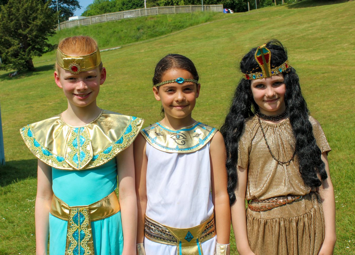 Pharaohs, sphinxes and goddesses could be seen across St Michael's today as Year 3 took part in Egyptian Day. 

#egyptian #egypt #ancientegypt #history #historyinaction #activelearning #kent #otford #kemsing #sevenoaks #historyoffthepage #prepschool @HistOffThePage