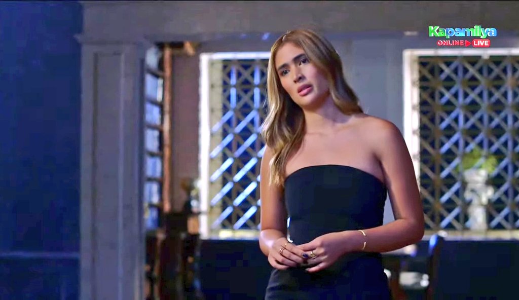 AM_Fanatics's tweet photo. Napatanong si Nyx kay Engineer Priam tungkol kay Selene. Kung bakit hindi niya daw ito inassign kay Selene?
Ang sagot ni Engineer ayaw niya daw magalit ng husto kay Selene. Dahil baka makatulad siya ni Aphro. #TIHProtector https://t.co/iTGsiPErNQ