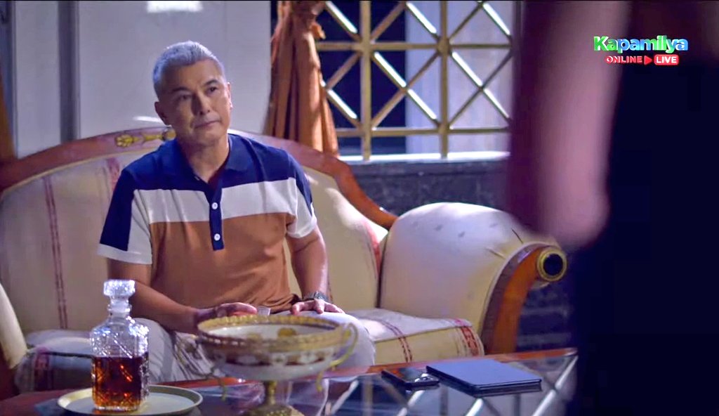 AM_Fanatics's tweet photo. Napatanong si Nyx kay Engineer Priam tungkol kay Selene. Kung bakit hindi niya daw ito inassign kay Selene?
Ang sagot ni Engineer ayaw niya daw magalit ng husto kay Selene. Dahil baka makatulad siya ni Aphro. #TIHProtector https://t.co/iTGsiPErNQ