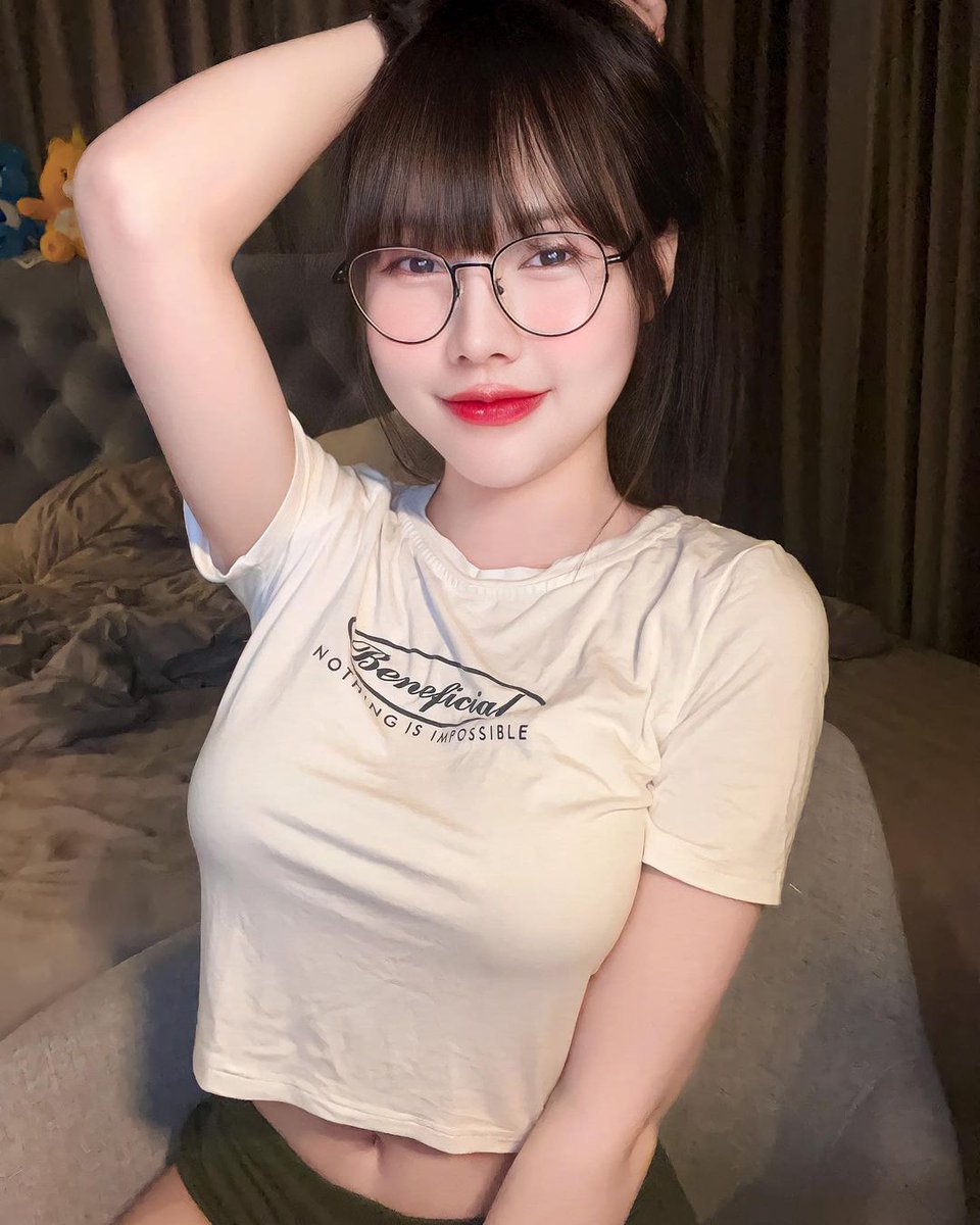 the_nine19's tweet photo. Ig..2001_monthita https://t.co/Qx1NYH3viC