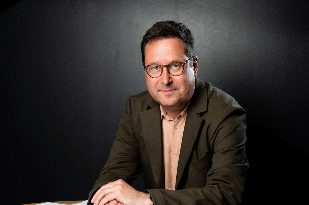 FIMM HelsinkiUni (@fimm_uh) on Twitter photo FIMM Director <a href="/samrip/">Samuli Ripatti</a> has been elected as a member of the Academia Europaea. Warm congratulations! <a href="/acad_euro/">Academia Europaea</a> (formed in 1988) is the pan-European Academy of Humanities, Letters and Sciences, composed of individual members. Membership is by invitation.
ae-info.org/ae/Acad_Main/L… FIMM Director <a href="/samrip/">Samuli Ripatti</a> has been elected as a member of the Academia Europaea. Warm congratulations! <a href="/acad_euro/">Academia Europaea</a> (formed in 1988) is the pan-European Academy of Humanities, Letters and Sciences, composed of individual members. Membership is by invitation.
ae-info.org/ae/Acad_Main/L…