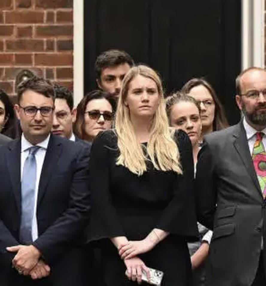 carolvorders's tweet image. Johnson Honours List
Number 2

Charlotte Owen, age 29,  spent 18 months in a minor role as an  "assistant" to Johnson and others at Number 10.

She's put into the House of Lords by Johnson.

There is literally no reason why.
Johnson mocking the public again?

Hmmmmm