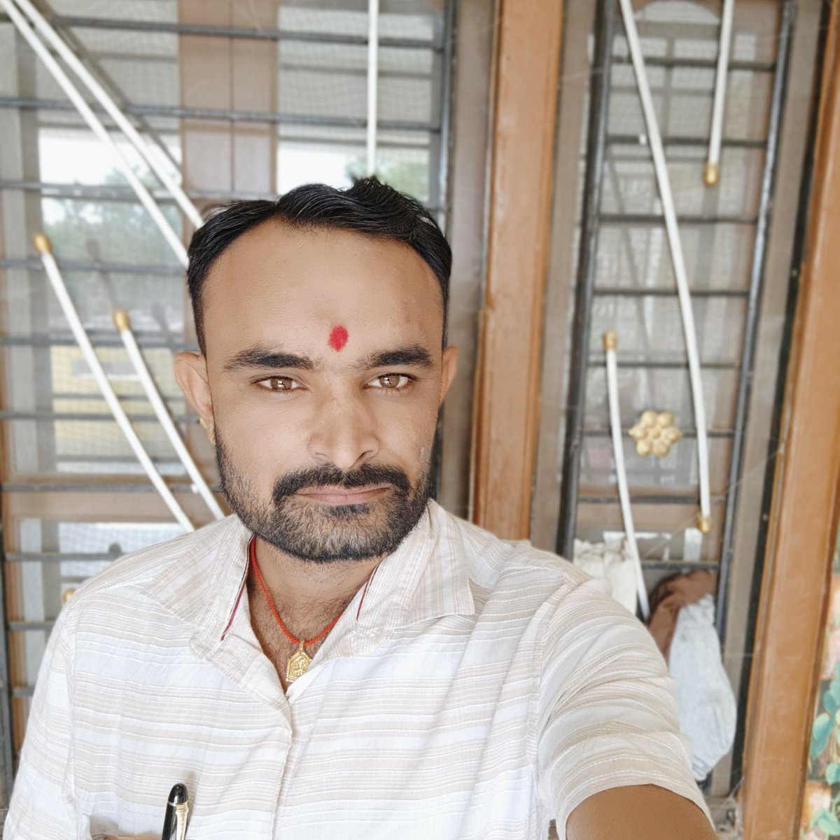 जीवन में समय के साथ अपने आप को अपडेट रखना बहुत जरूरी हैं क्योंकि जो समय के साथ एडजस्ट नहीं होता उसे समय जस्ट एड कर देता है।।
#जय_श्री_राम
#जय_बजरंग_बली_श्री_हनुमान
#नईप्रोफ़ाइलतस्वीर