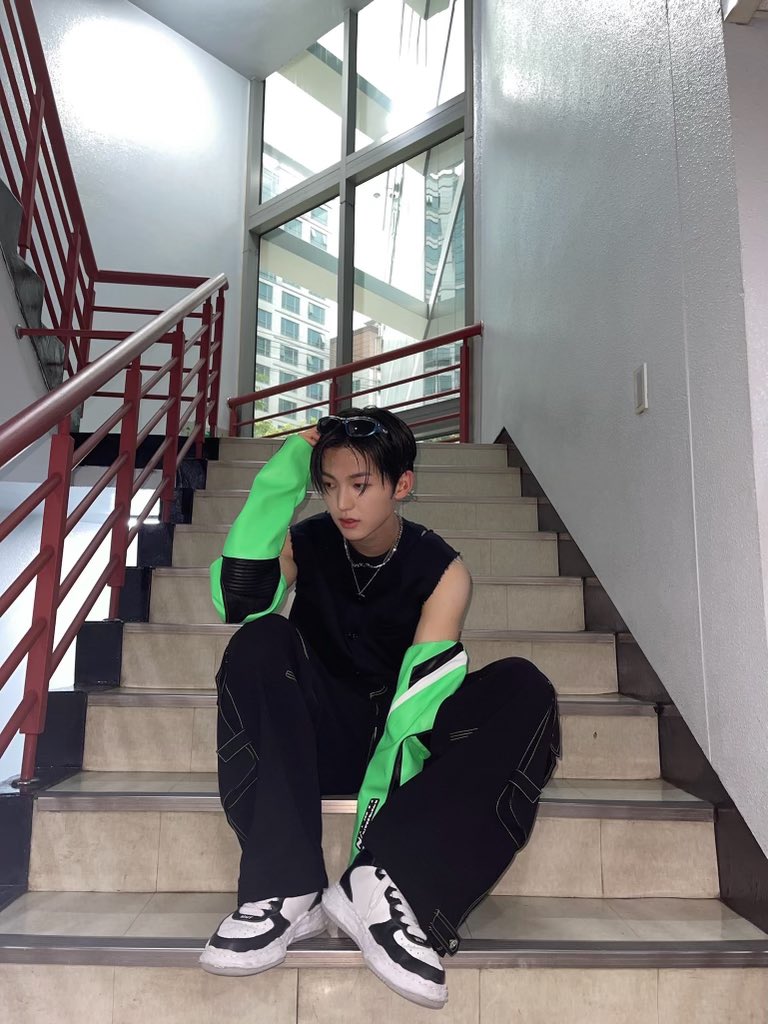 Yesssssss😎😎

#은휘 #HWI