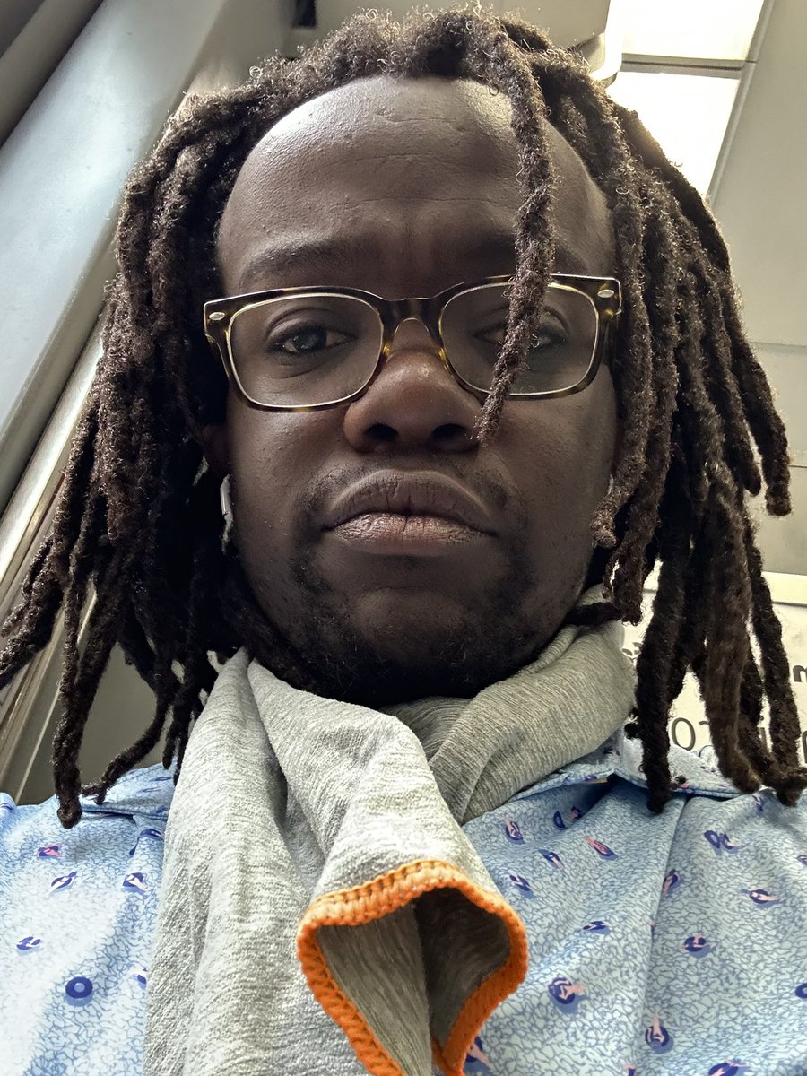 DaMidgetZimbo's tweet photo. First day of Sweat Towel Szn. God bless all the soldiers out there as we go to war with humidity! Inshallah it’s a short one #KeepSweating https://t.co/7JvvL8Pa3i