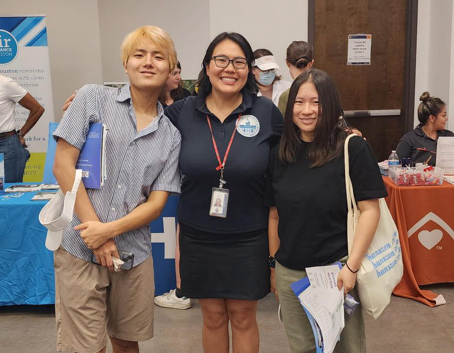 HarrisCountyOCA's tweet photo. OCA’s Sustainability Director, Lisa Lin, and our interns were happy to talk to others about the importance of summer safety at the @CeerHouston Heat Awareness Fair in northeast Houston this past Saturday. #ceer #harriscounty #hcgreen #summerheatsafety #houston #heatawareness https://t.co/IbqxcOQjUN