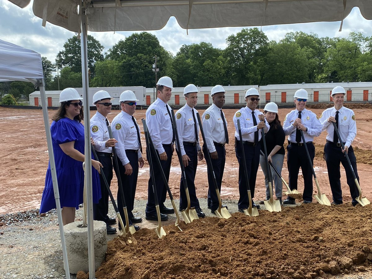 MaryCalkinsTV's tweet photo. Charlotte Fire Chief Johnson, Mayor Lyles and other city leaders breaking ground on Firehouse 45 on North Tryon Street. The goal is to decrease emergency response times in the surrounding neighborhoods, specifically the Hidden Valley community. @WBTV_News https://t.co/VhEw9KmSci