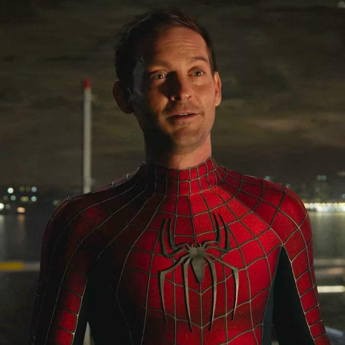 ScreenRogue's tweet photo. How you gonna put these two in a movie together after 19 years and not have them acknowledge each other once https://t.co/6LO13HZLmw
