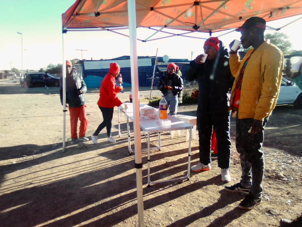 ♦️In Pictures♦️

Fighters on the ground in Bloemfontein ward7 ahead of the By-elections of Mangaung on the 19th July 2023 

#RegisterToVoteEFF