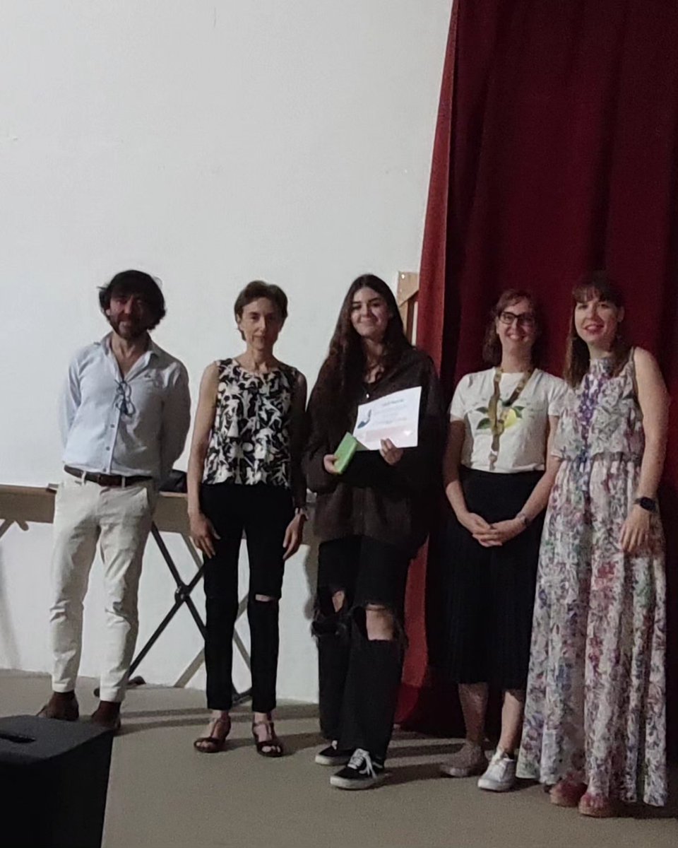 ieselpicarral's tweet photo. Los ganadores que han recibido los premios patrocinados por Saica en casa modalidad han sido: Elías Mihailov (Ciencias), Roberto Torralba (Sociales), Alicia Fleta y Galadriel Gil (Humanidades). Enhorabuena. @olgaalastruey @innovaeducaaragon #investigarjuntos #innovación #ainves https://t.co/Lk84v4MctI