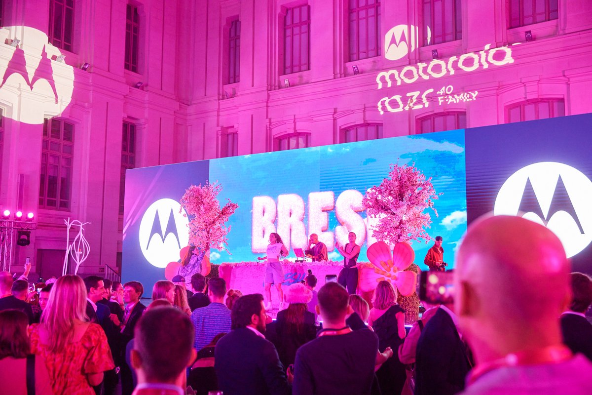 motorola tweet media