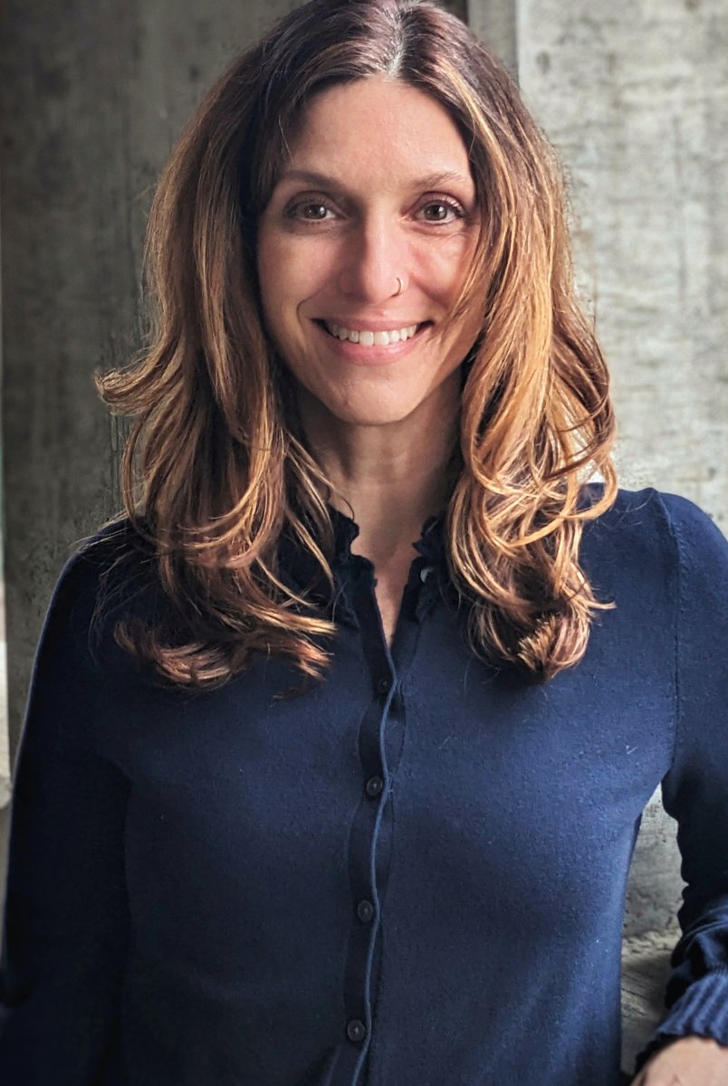 PsychFoundation's tweet photo. We applaud the 2023 winners of the Judge Stephen S. Goss Memorial Awards for their work to improve the lives of those in the criminal justice system who struggle with behavioral health. Congrats to Dr. Megan Testa (@adVOk8MD) and the Hon. Robert Wonnell! https://t.co/dqbPeSPNjq https://t.co/ujoBKJaiFA