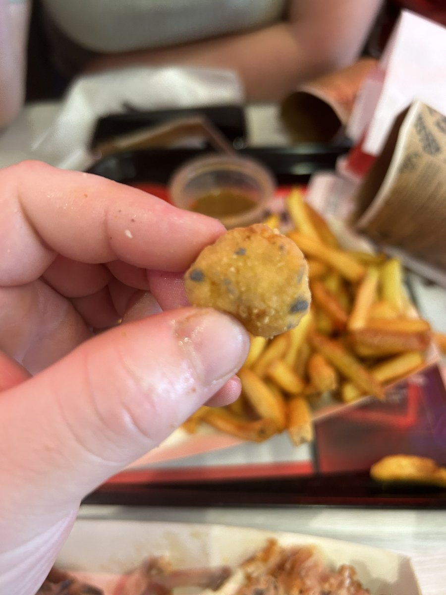 MikeCro950's tweet photo. @KFC_UKI Moldy Popcorn chicken in your Farringdon branch.. disgusting. https://t.co/fU1d3BtB7k