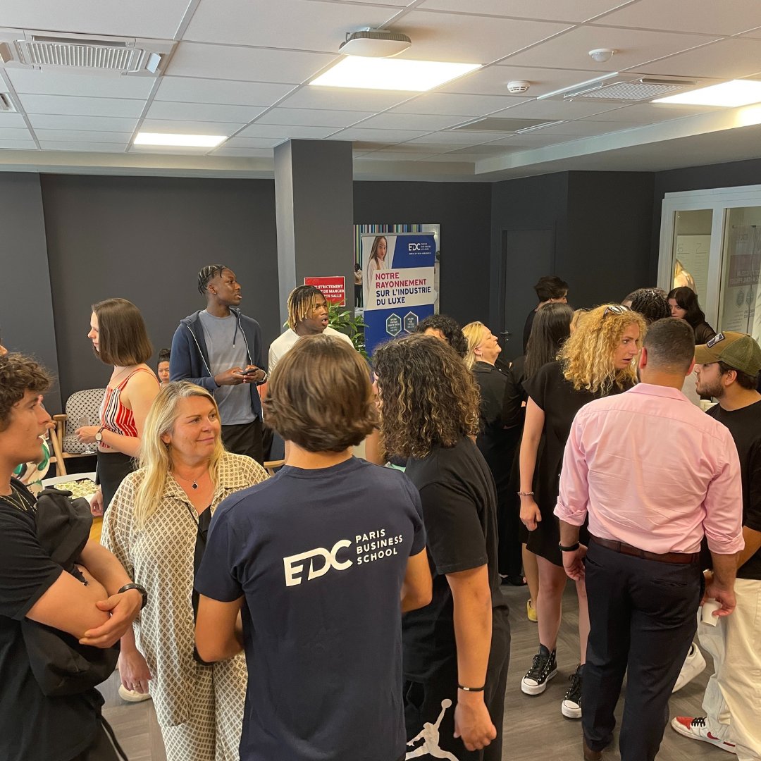 SOIREE DES ADMIS 🎊🥂

A l'occasion de la Soirée des Admis, les candidats du concours SESAME qui ont choisi un de nos programmes ont pu célébrer tous ensemble la réussite de leur concours d'entrée autour d'un cocktail dînatoire. 🤩

#edcparis #parcoursup #sesame #concours