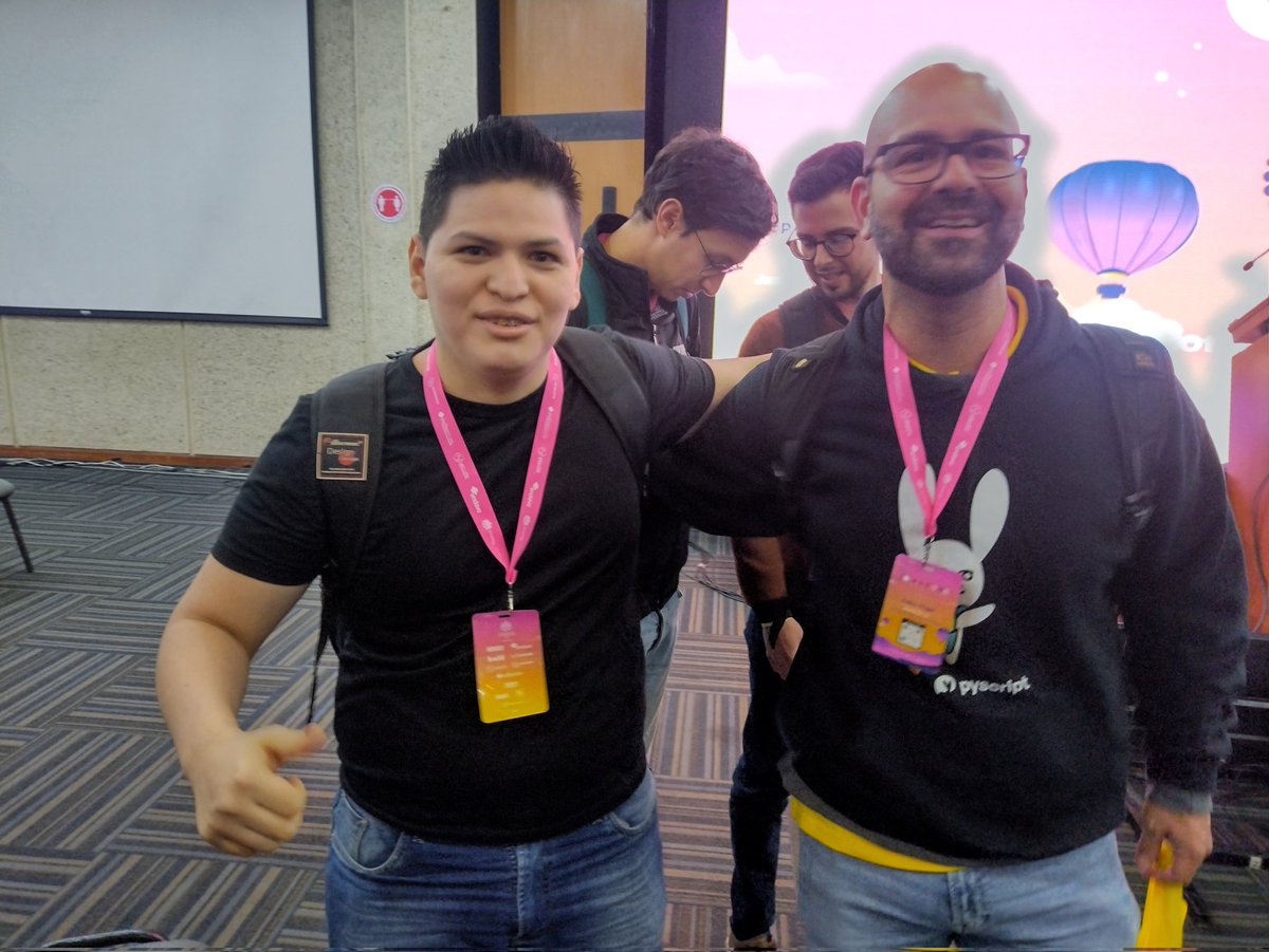 pabloesdev's tweet image. #PyConColombia2023 with the creator of @pyscript_dev @b_smoke