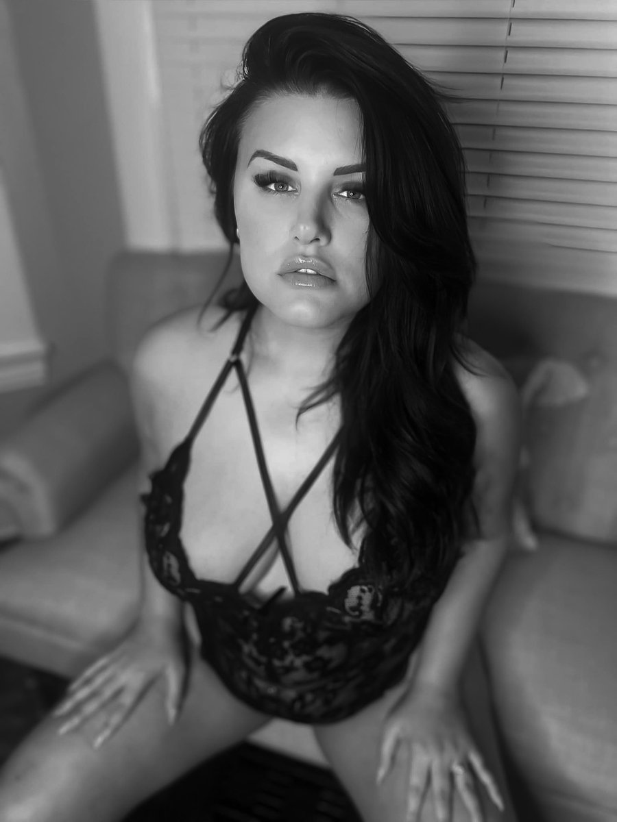 NorthMnSouthF's tweet photo. It’s monochrome Monday! 🖤🤍 Remember, Mondays are for fresh starts! It’s a new day, a new week, and a new opportunity for something amazing to happen!

#mondaymotivation #mondaymotivationalquote #monochromemonday #theswingnation #swingerlife  #swingercouples https://t.co/mNBCmoo5H7