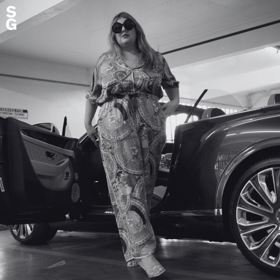 sante_grace's tweet photo. Reasons why you should not buy this ensemble:
#plussizefashion #plussize #plussizemodel #plussizeboutique #curvygirl #sizeinclusive #bodypositivity #celebratemysize #plussizeztyle #plussizeinfluencer #plussizeootd #sizeinclusive #fashionfall #plussizecommunity https://t.co/2b3uuJpozm