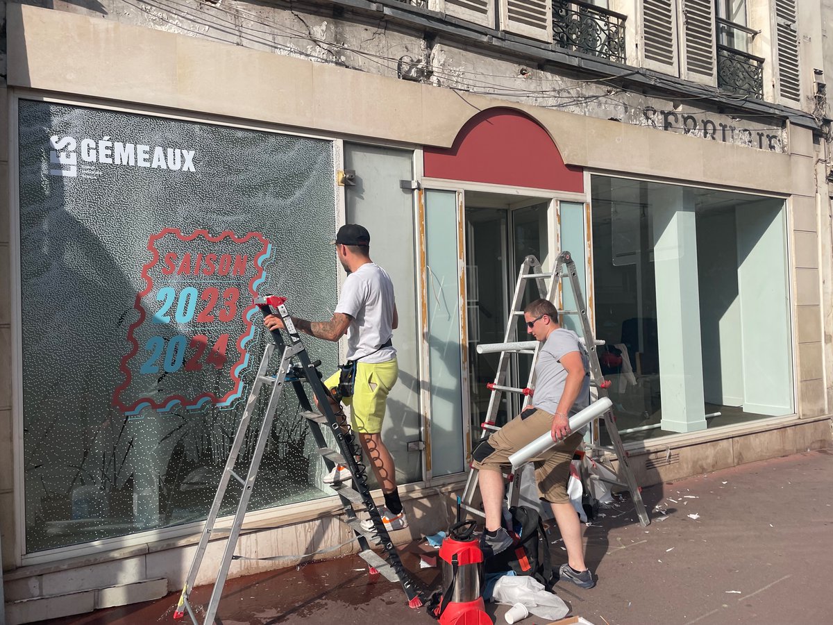🧑‍🔧 TRAVAUX 
👌 On prépare notre installation en centre ville le temps des travaux au théâtre ! 
👉 On vous donne RDV dès demain au 73 rue Houdan du mardi au samedi de 14h à 19h.