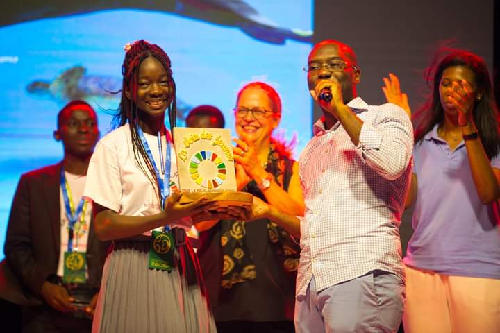Okanajordan1's tweet photo. Final du concours national inter lycée @VoixDesJeunesDD  . Merci à tous les partenaires et toutes ces personnes qui ont contribué à la réalisation de cette 5eme édition. 
La famille la voix des jeunes vient d'avoir des nouveaux membres. #generation2023.
#NexStep https://t.co/6eD2AIfL7h