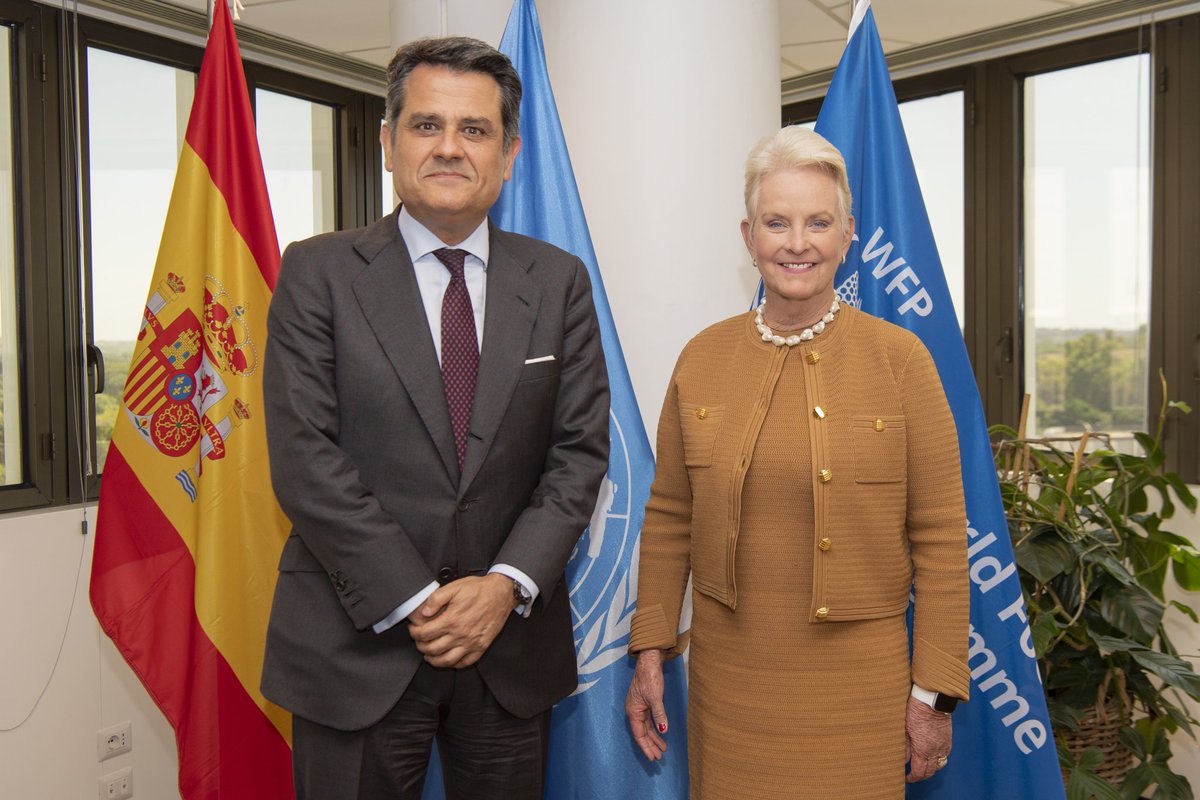 Productivo encuentro con la nueva Directora Ejecutiva <a href="/WFP_es/">WFP Español</a>, CIndy McCain <a href="/WFPChief/">Cindy McCain</a>.

🇪🇸 está plenamente comprometida con el #PMA 🇺🇳 ante la actual crisis humanitaria global 🌎.

📸 <a href="/WFP/">World Food Programme</a>
