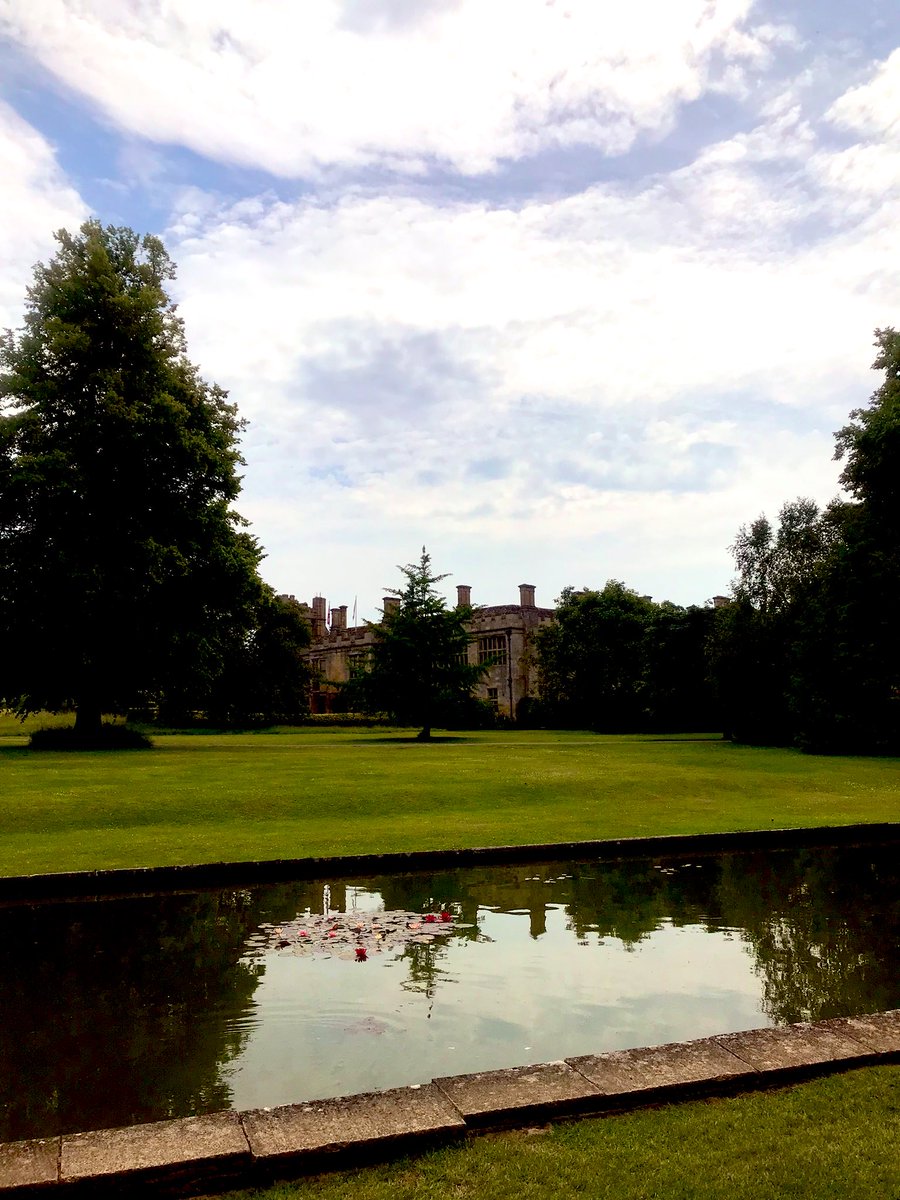 Continuing on my trail of #AnneBoleyn’s last #summerprogress in 1535…visited stunning Sudeley Castle today 🥰