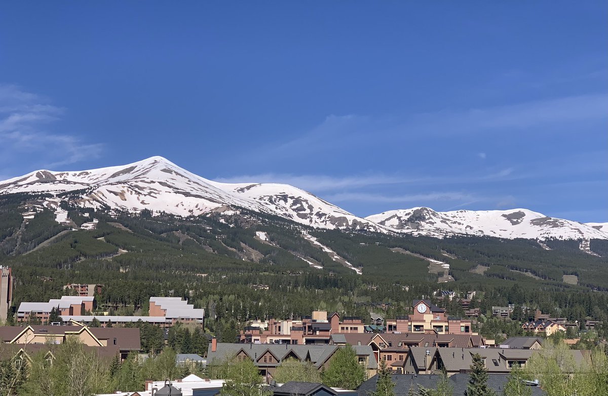 Our Academy for Emerging Leaders in Patient Safety starts another week in Breckenridge CO. Forty new participants arrived yesterday ready to learn how to keep patients safe from harm. Gwen Sherwood kicks off the week sharing the importance of reflective practice in medicine. #jhf