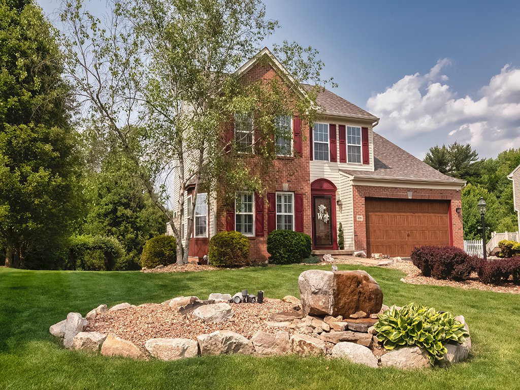 One Open House &amp; 109 Cherrywood Drive is UNDER CONTRACT! 
You Only Open Once!  Make sure you Open with Lori! 
#HowardHanna #OpenHouse #JustListed #undercontract #pittsburghhomes #pittsburghrealestate #experience #ListWithLori
