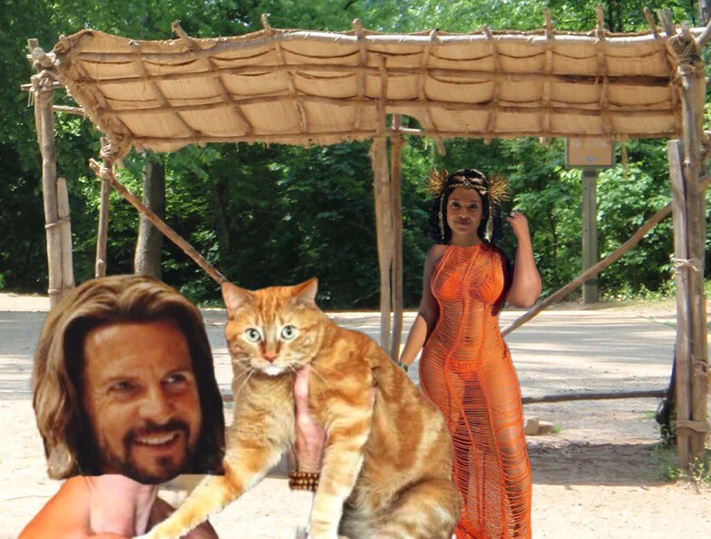 miripalantiri's tweet photo. Hubby! @badumbumtish!!!! I was going through my luggage and look who was playing with my crocheted beach dress! How did he ever survive the storm, or the sea? What a miraculous little stowaway! Eru must truly love Shrimpy!!!! 🍤 https://t.co/DR1C7LmAGY