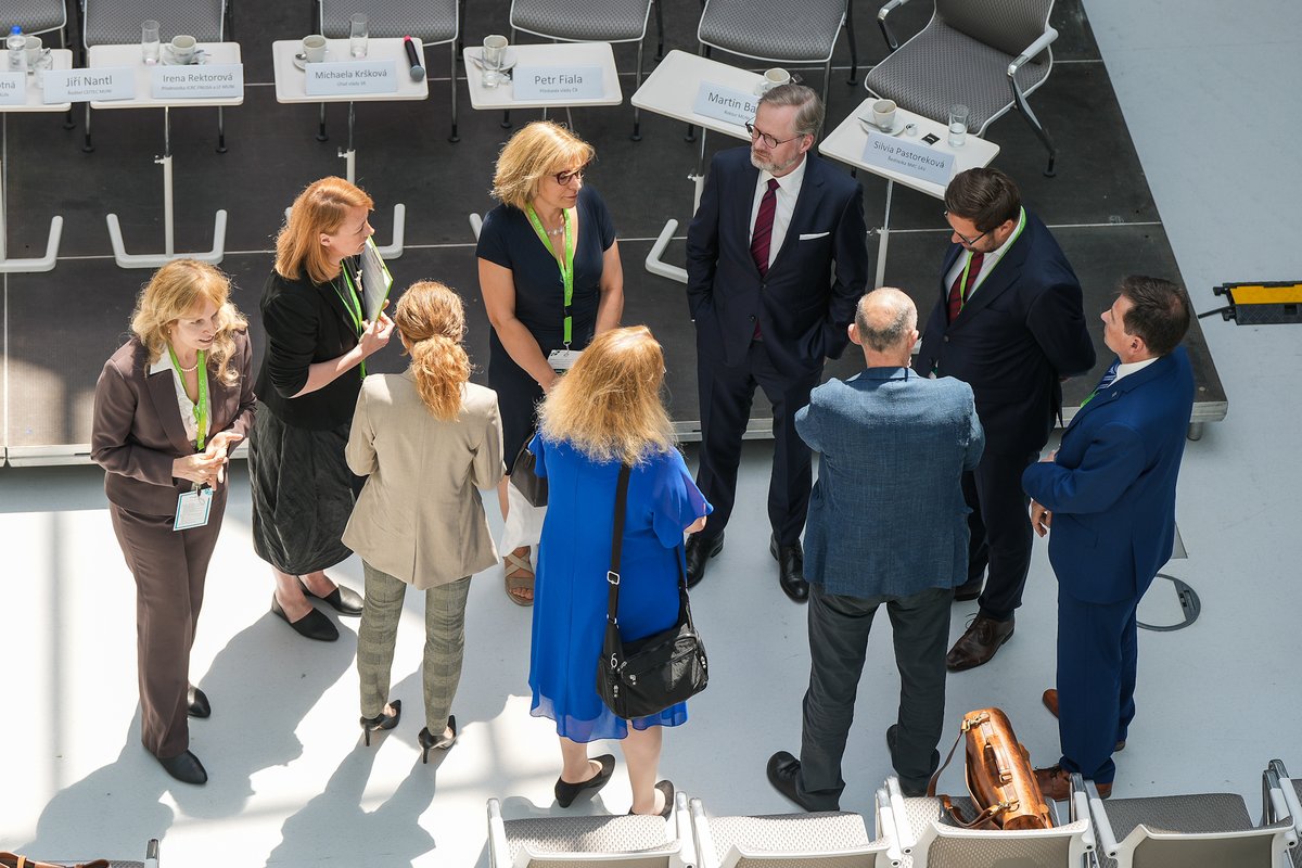 strakovka's tweet photo. První česko-slovenskou konferenci strategického řízení ve vědě na národní a institucionální úrovni @Alliance4LifeEu hostil @CEITEC_Brno.
„Uvědomujeme si, že věda od státu nepotřebuje jen finanční podporu, ale hlavně celkovou změnu prostředí, pravidel a motivace,“ řekl @P_Fiala. https://t.co/IsucXAG3en