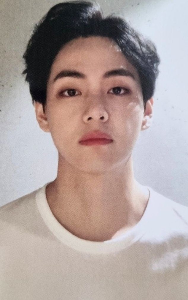 hoe4bwi's tweet photo. ꒰ wtb lfs ph ꒱ 

 ꒰ tete bread dicon 102 ꒱

⤷ mint condi &amp; onhand
⤷ prio tingi / dicon set
⤷ drop offers !

# wtb lfs bts taehyung v tete bread dicon dfesta 102 pc https://t.co/bBioyThEXA
