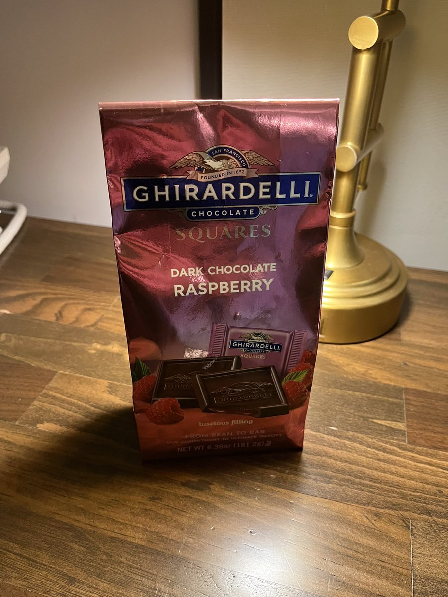KerryDaniel's tweet photo. @mdf200 I’m in New York and just picked up these babies!! 😀 https://t.co/n9k4uoyIL8