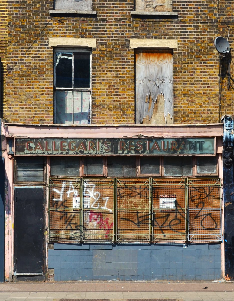 Callegari's Restaurant, something for everyone!
#shopfronts #abandoned #grimart #wallart #London