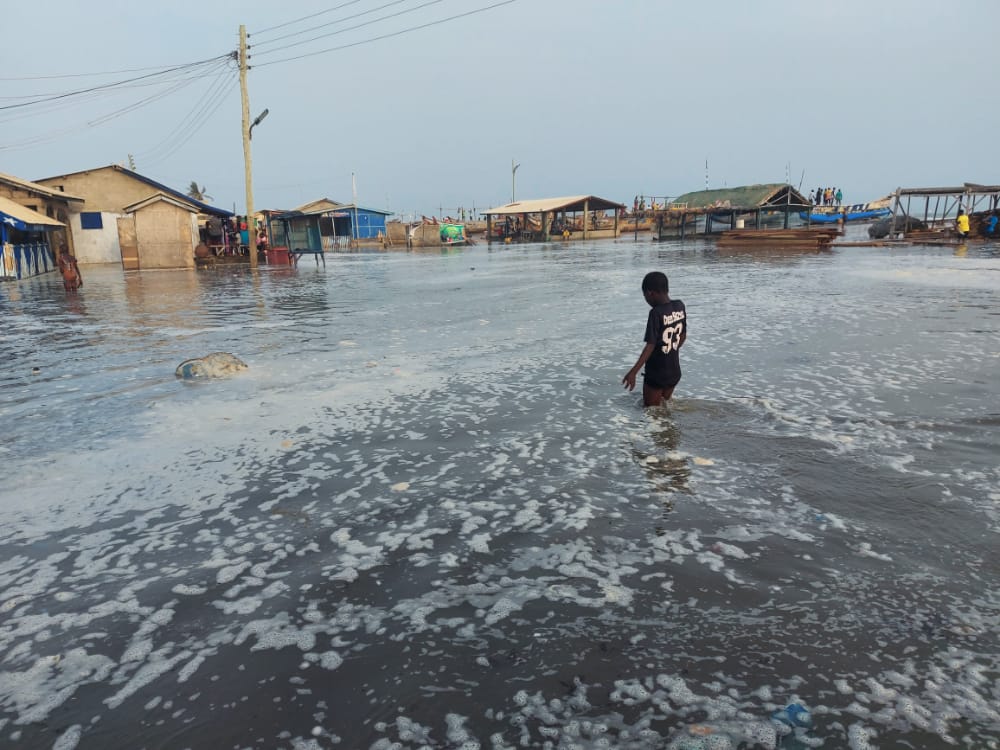 Damages to canoes and gears, and death of fishers in some worst cases of accidents at sea makes safety at sea in artisanal fisheries very crucial in these times of increasing bad weather days, to promote food and income security

#SafetyAtSea #ssf  #ClimateCrisis #ClimateAction