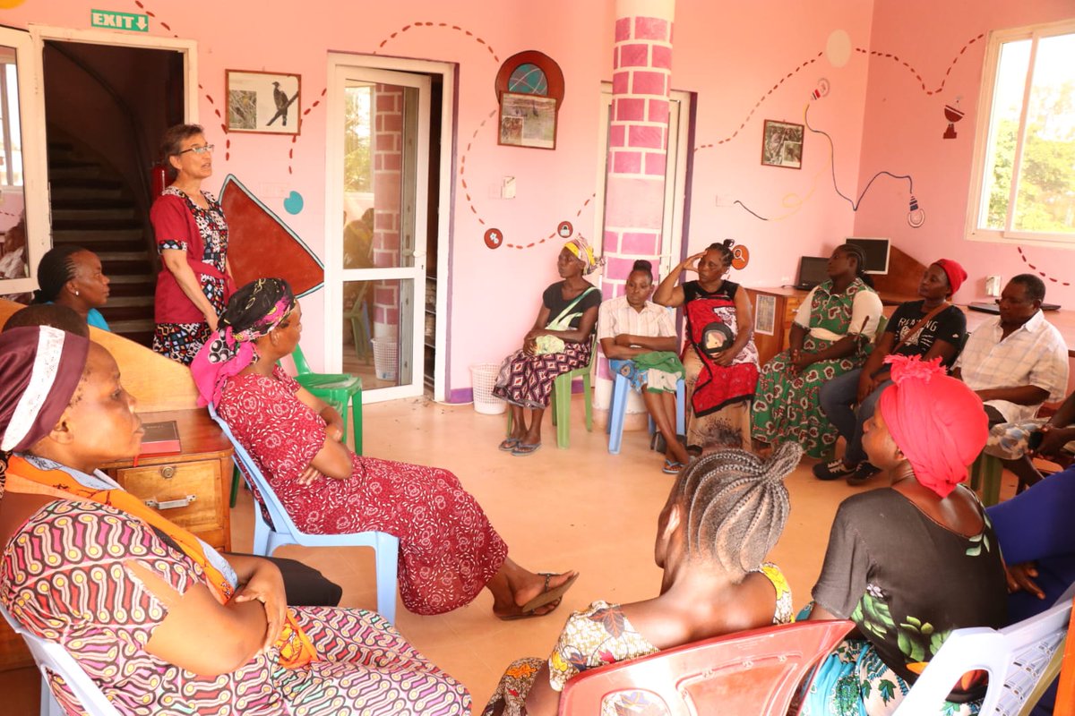 elimu_projects's tweet photo. Our founder, Nina Chung, was joined the monthly meeting of parents in our Stay in School Project. This group meets monthly for a prayer circle and to save and borrow loans for their small businesses. We hope to help more parents this year! 
@ChaliceCanada https://t.co/eEn53WAX4b