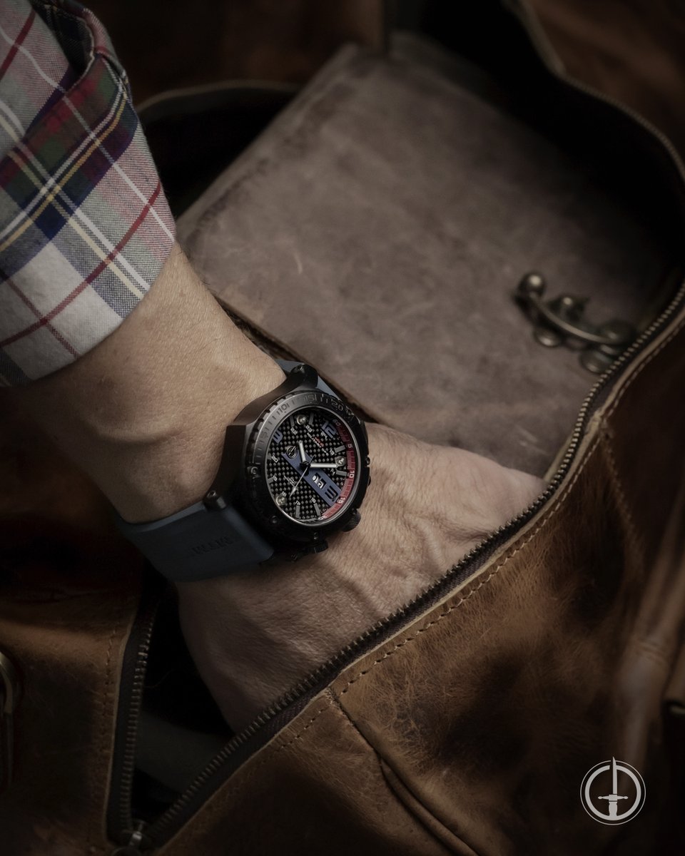 MTMSpecialOps's tweet photo. With a precision quartz movement and luminous hands and markers, the Vulture watch keeps you on time and on top of your game.#Whatsyourmission?
#MTMWatches #Vulture #SpecialOps #TacticalWatch #MilitaryWatch #TitaniumTimepiece #Watch #BuiltforAction #MTMSpecialOps https://t.co/iJhAds2yHO