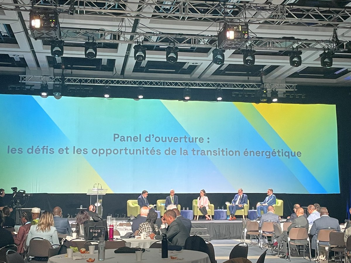 C’est un départ pour la REF à Québec. Panel d’ouverture costaud qui porte sur la transition énergétique avec notamment, Renault Lortie, Henri-Paul Rousseau et Camille Perreault