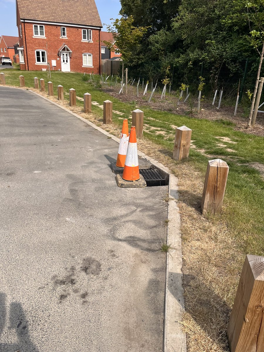 GDWhitelock's tweet photo. @PH_Contact @PersimmonHomes 

Over two weeks since your contractors decided that the gullies in front of the homes on Clover drive at the Copperfield Place estate in Chelmsford needed changing. Dug up and changed with no explanation or warning. 
Still waiting for the work to.... https://t.co/ohsJ4fhfib