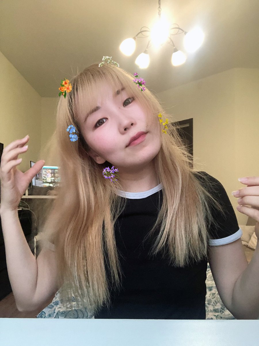 Quote tweet with your blonde era 💛