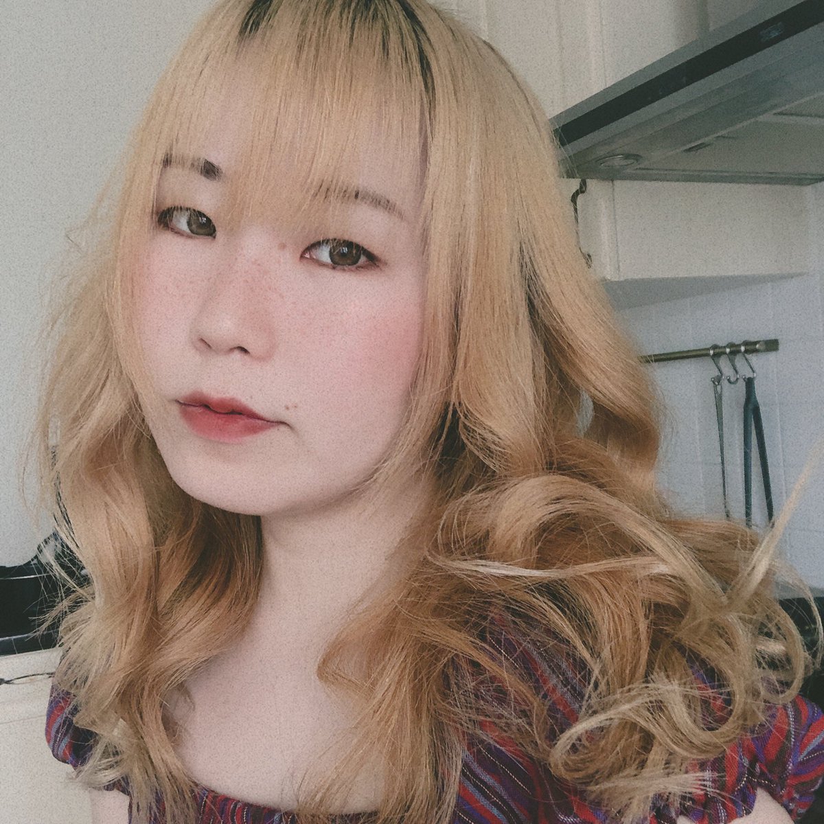 uruiaana's tweet photo. Quote tweet with your blonde era 💛 https://t.co/VTVdmKma9M
