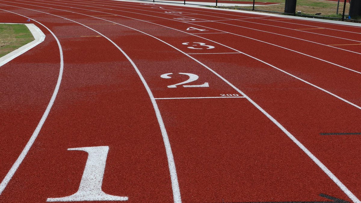 StadiaSports's tweet photo. This heat 🔥🔥makes it hard to keep up with your track training; if you are looking to take your training indoors over the summer and into the air conditioning, our #trackandfield equipment works just as hard inside! 

https://t.co/25F1g5RlH0

#athleticsequipment https://t.co/K38xjS9oHm