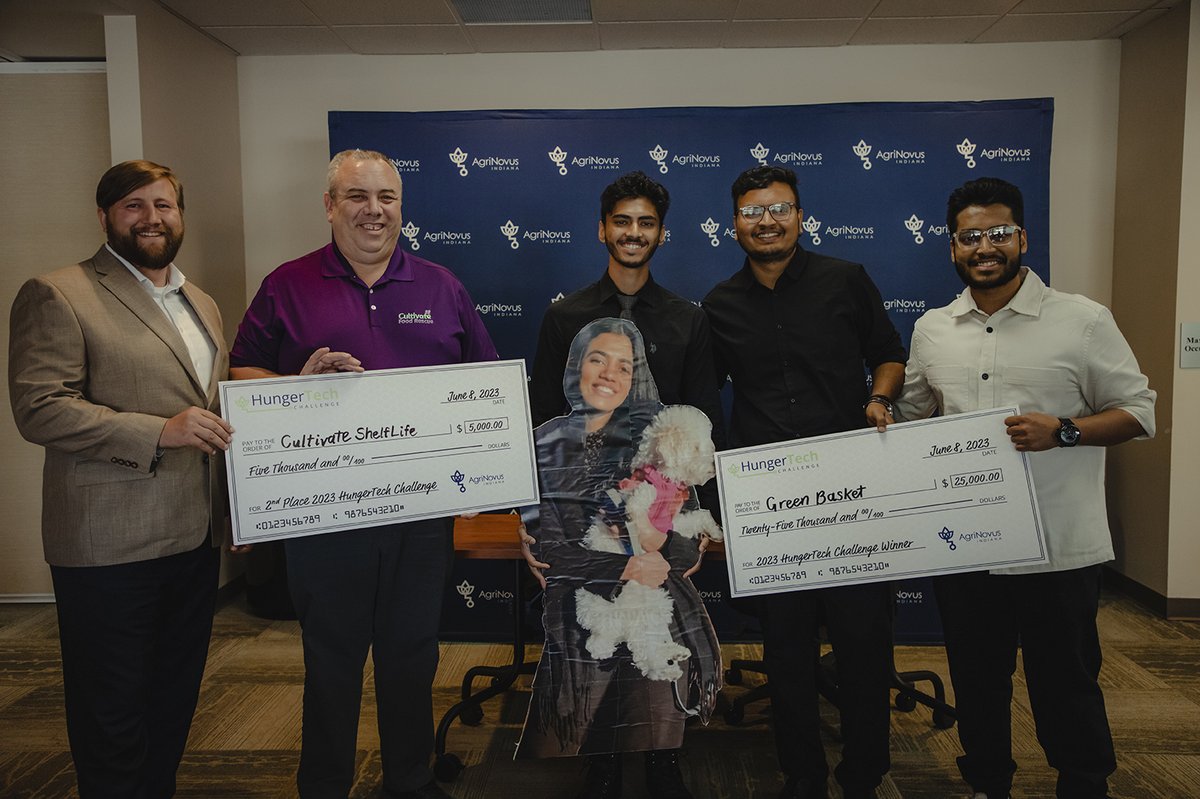AgriNovusIN's tweet photo. Congratulations to Team GreenBasket, winners of the 2023 HungerTech Innovation Challenge in partnership with @ElevanceHealth! ๐
The @IUPUI student-run team secured the company $25K to help advance its tech-enabled food security product: https://t.co/wp9y4yj9Zr https://t.co/8gSJJ9sK4d