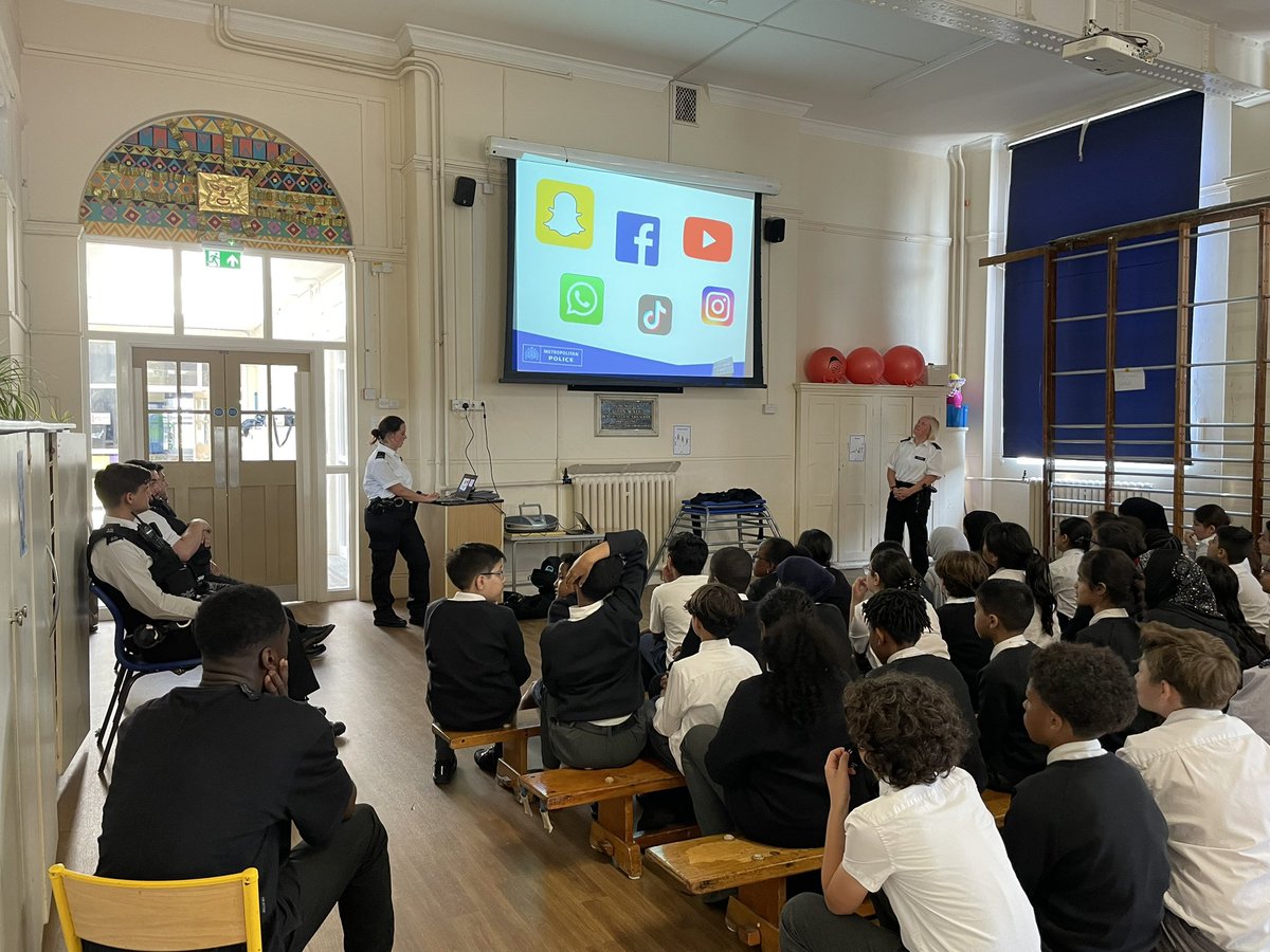 Fulham Primary School tweet media