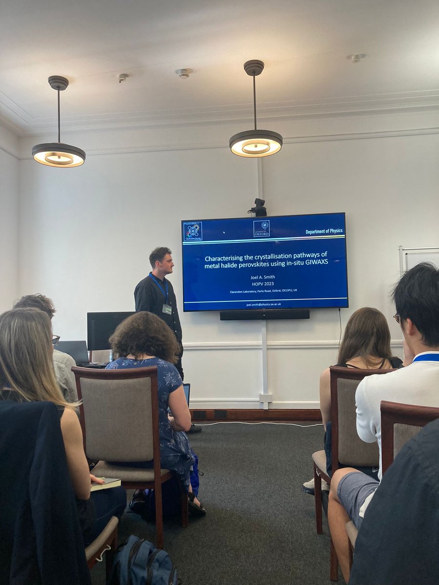 Our very own <a href="/Joelalexsmith/">Joel Smith</a> telling us about in-situ GIWAXS! 🤩🥳 #HOPV23