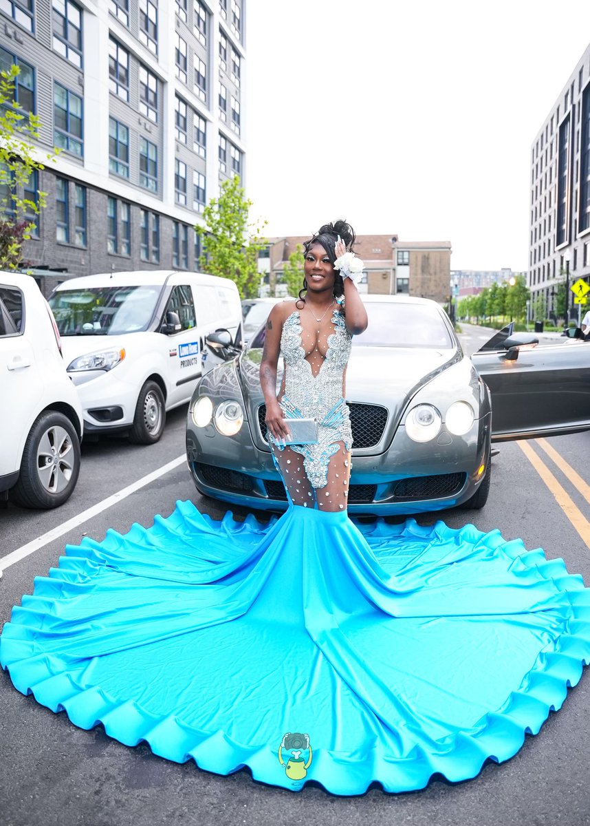 0fficialnijah's tweet image. Draggged😮‍💨 On Y’all Soullll😘.
#Prom2023 #dunbar #PromQueen