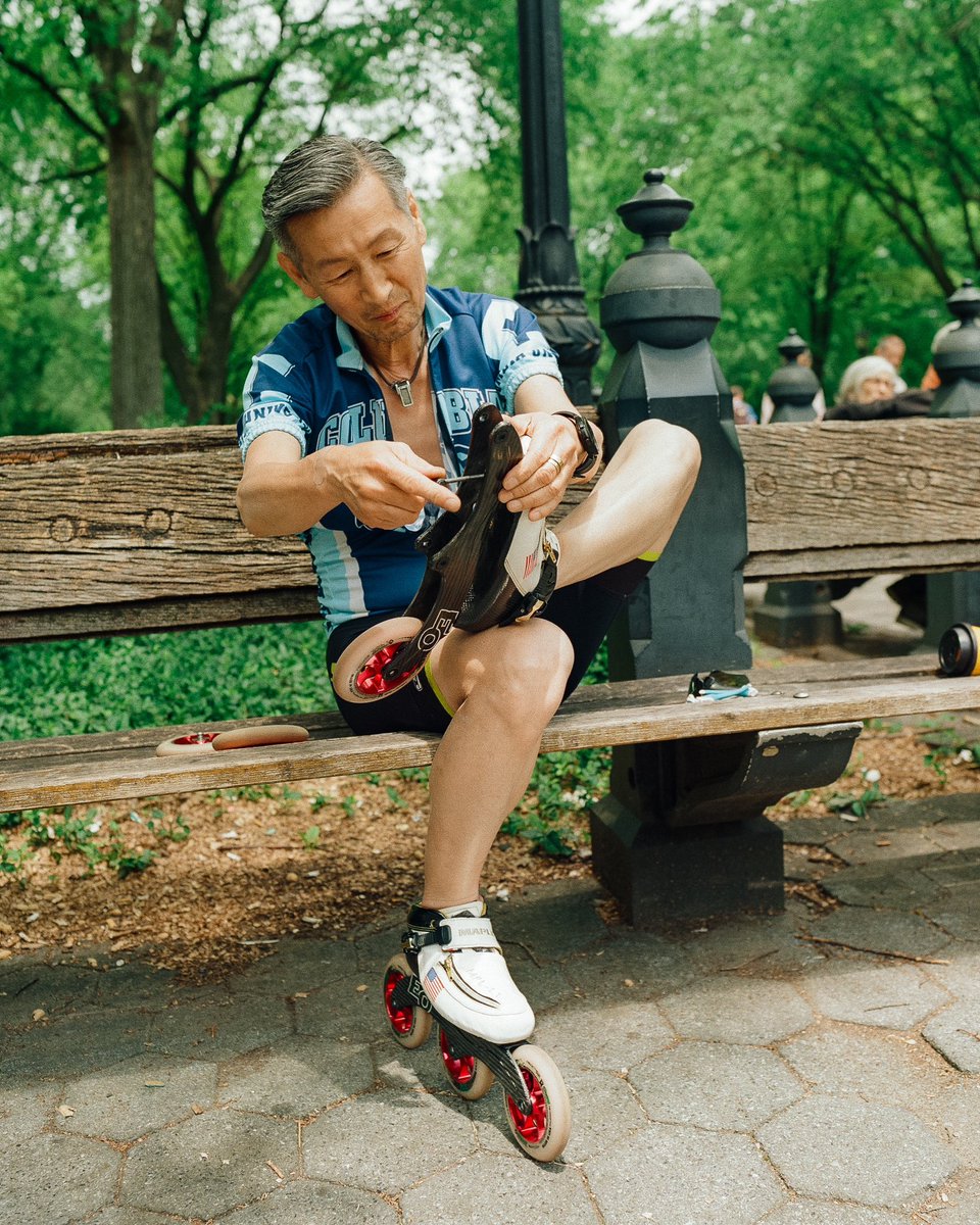 JessLovesFred's tweet photo. Portraits of people in Central Park https://t.co/SprykgFRTy