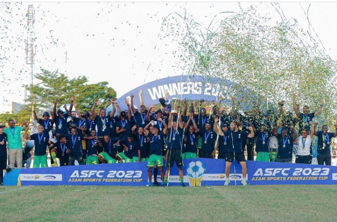 Gntv_5's tweet photo. Ni Muda wa WANANCHI klabu ya Yanga @yangasc1935 imefanikiwa kutwaa tena Ubingwa wa #ASFCup
π₯ CAF Confederation Cup
π₯ Azam Sports federation Cup
π₯ NBC premier league
π₯Ngao ya Jamii
#ASFCFinal #TimuYaWananchi https://t.co/NIbSVOxRY0