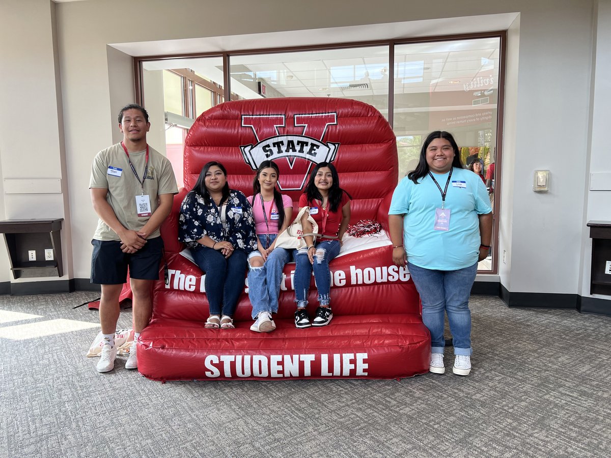 valdostastate's tweet photo. The summer has arrived and that means Orientation is underway! Sessions are filling up, so be sure to register today. https://t.co/8EbPfPPyDt
Available dates:
June: 23, 24
July: 8, 14, 21
#VState27 https://t.co/dVdN7Cv4ac