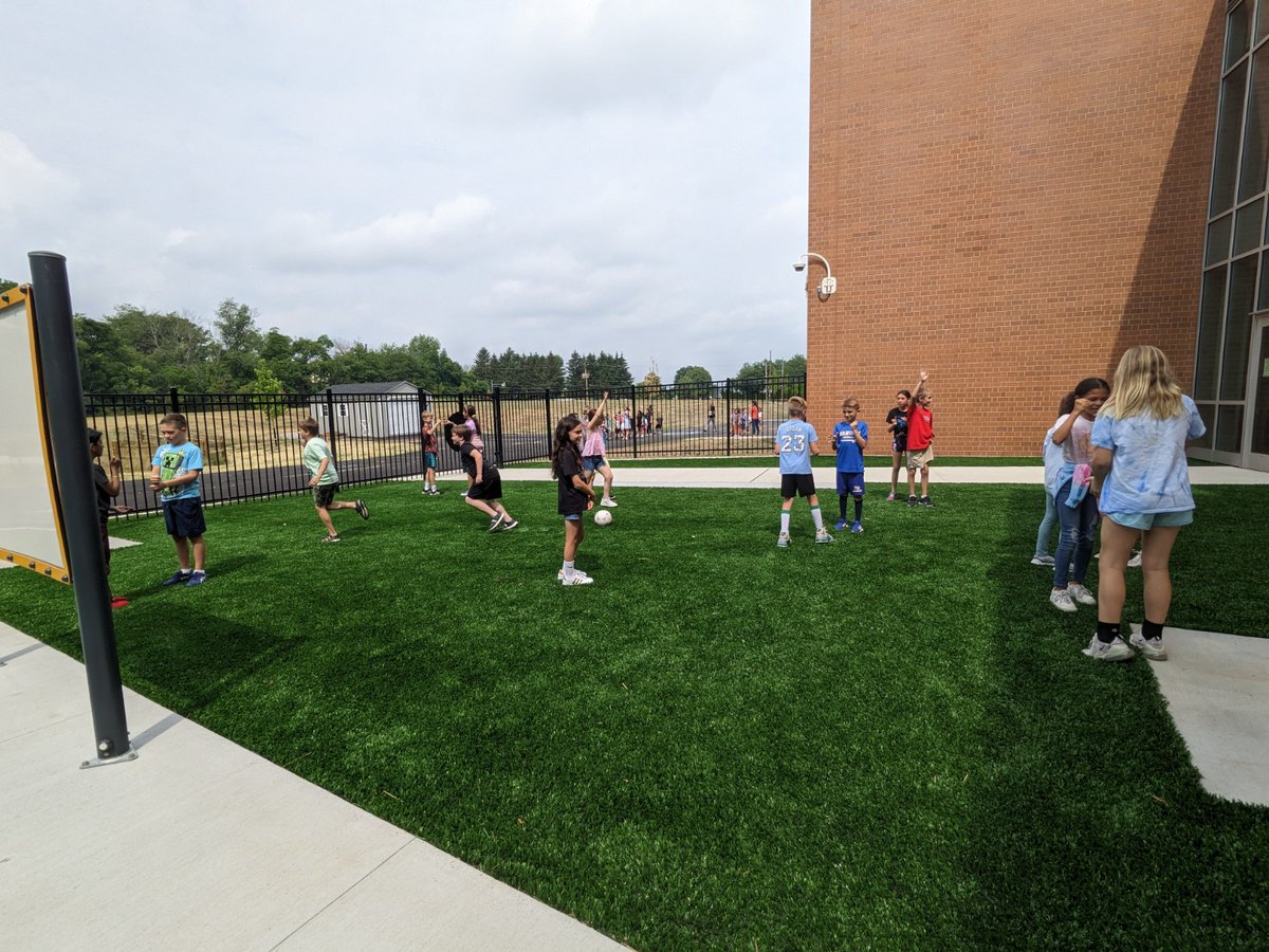 Erica Brown tweet media